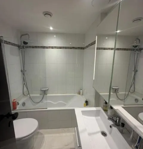 Prestigious With Pool Apartament